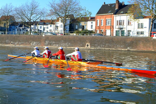 Aviron sur le canal Bruxelles-Charleroi